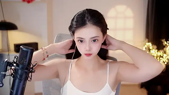 Ocean--Lili online show from June 28, 2:34 pm