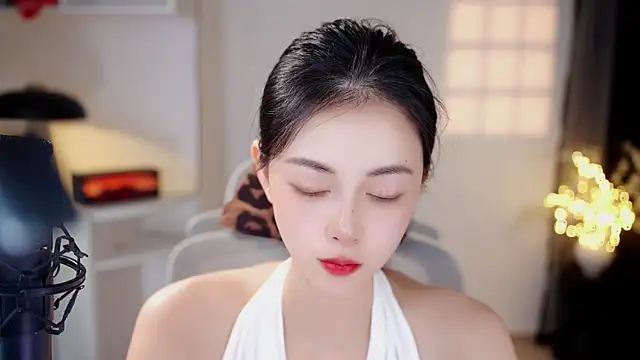 Ocean--Lili online show from July 27, 2:25 pm