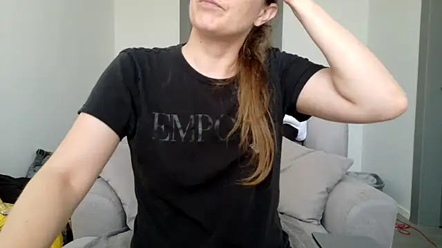 Chantalee online show from July 28, 3:32 pm