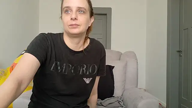 Chantalee online show from July 10, 9:10 am