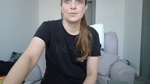 Chantalee online show from July 29, 6:35 am