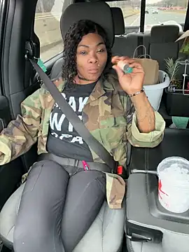 HaloRodeoLover2 online show from March 6, 9:10 pm