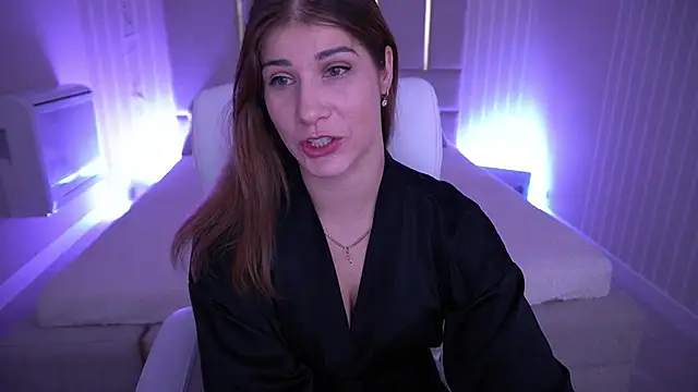 CassandraGood online show from November 6, 7:47 am