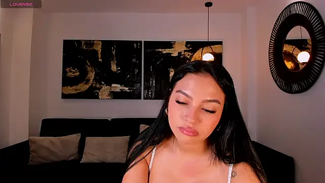 MollyJones  online show from July 8, 7:38 pm