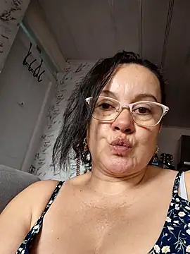 Sonialorens  online show from July 23, 9:34 pm