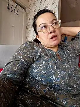 Sonialorens  online show from July 7, 4:10 pm