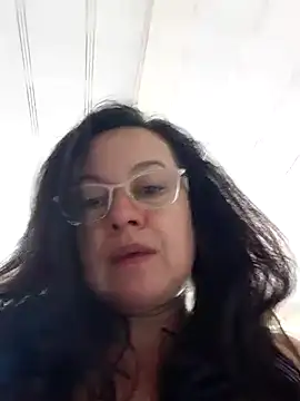 Sonialorens  online show from June 12, 9:45 pm