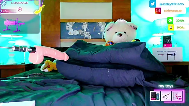 ashley 19xx online show from September 17, 11:03 pm