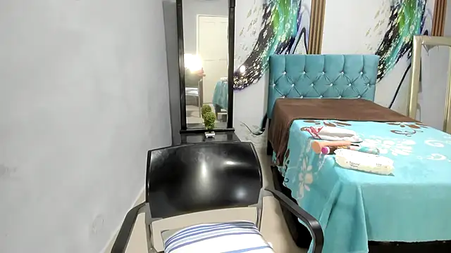 venuxwilliam online show from February 19, 12:32 am