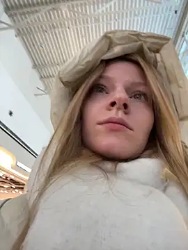 MaryHiggins online show from February 20, 2:29 pm