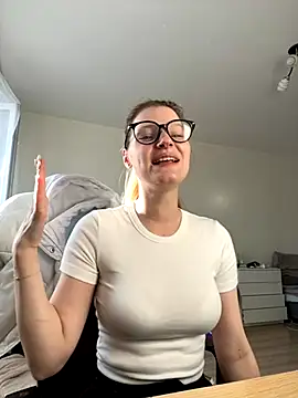 MaryHiggins online show from October 18, 12:08 pm