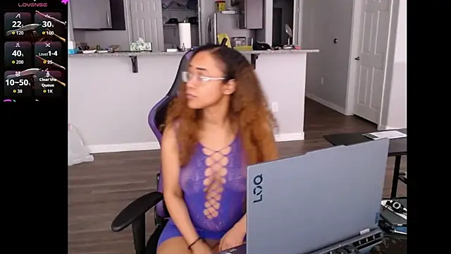 RylHoneyy online show from July 14, 7:40 pm