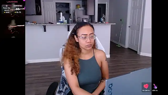 RylHoneyy online show from June 22, 7:33 pm