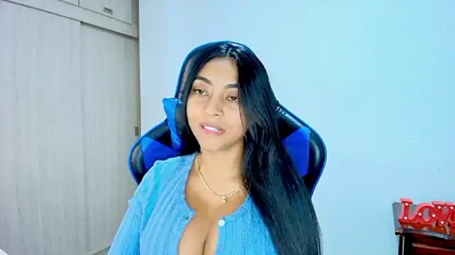 sophiax-x online show from December 13, 7:53 pm