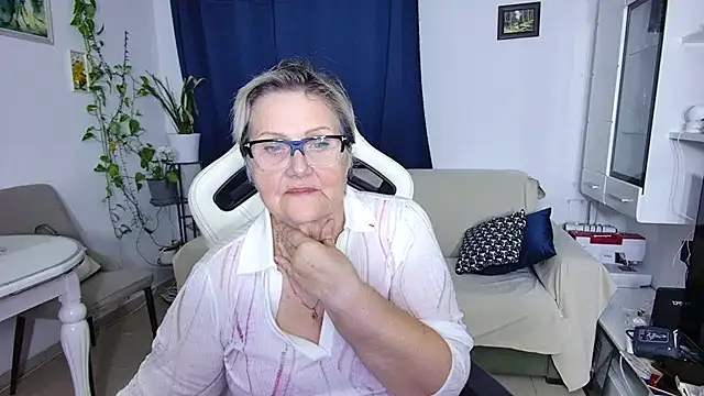 Selenna57 online show from March 29, 6:18 pm