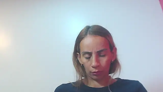 Amber Moore online show from June 18, 5:18 pm
