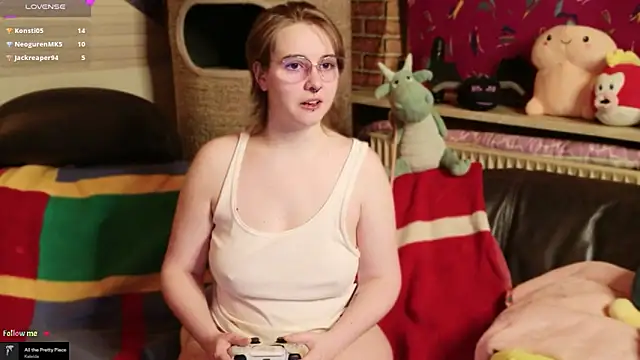 GamerGirl Eve online show from February 17, 9:03 pm