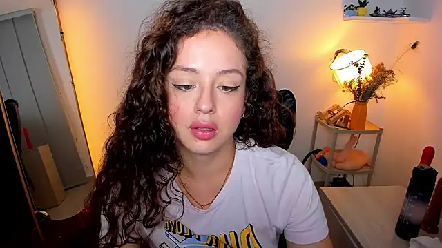 Cassandra Caiin online show from December 14, 3:12 am