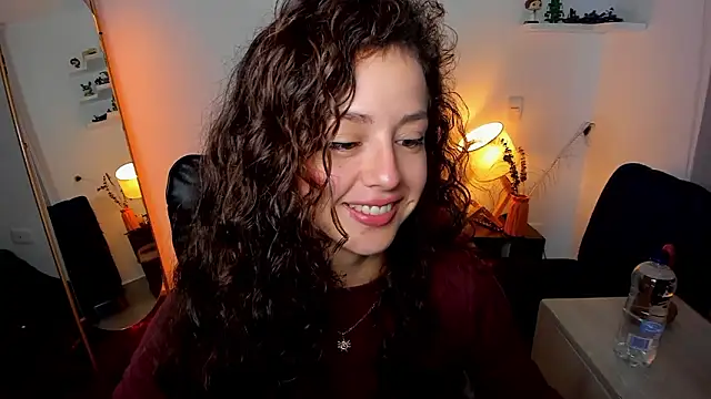 Cassandra Caiin online show from February 1, 1:32 pm