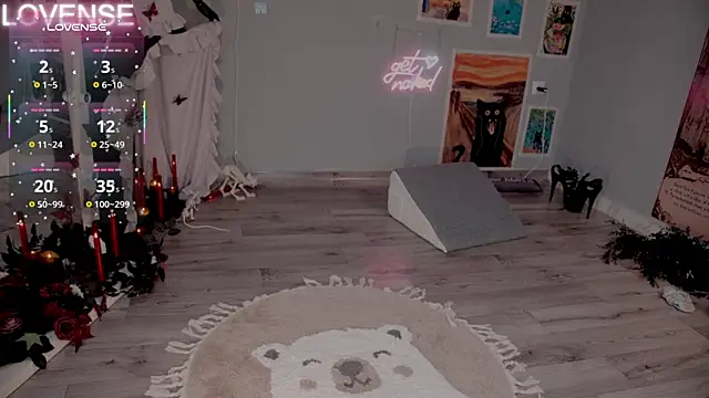 Careful i bite online show from November 2, 7:01 am