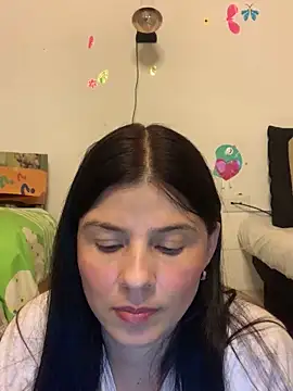Estefani 32 online show from May 1, 12:36 am