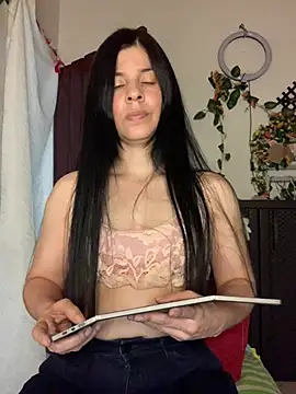 Estefani 32 online show from June 29, 7:35 pm