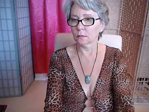 Snapshot of petradaniels chatting on September 29, 5:29 pm petradaniels online show from September 29, 5:29 pm