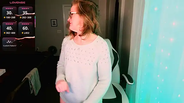 britteebee online show from January 9, 11:47 am