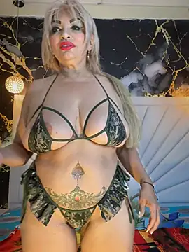 scarlett sexx69 online show from August 4, 12:00 pm