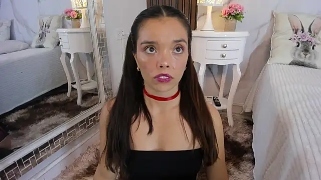 hannahill69 online show from August 1, 5:20 am