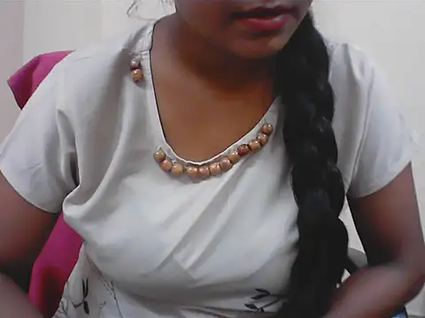LovingPihu online show from July 18, 11:02 am