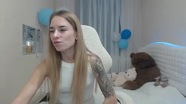 Snapshot of DeboraHorny chatting on October 2, 6:07 am DeboraHorny online show from October 2, 6:07 am