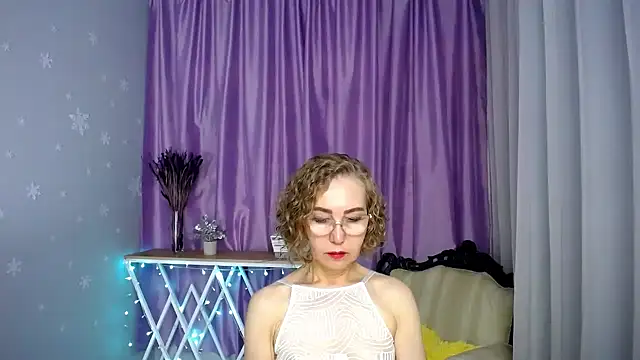 queen a n i online show from June 29, 10:15 am