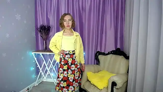 queen a n i online show from June 26, 9:43 am