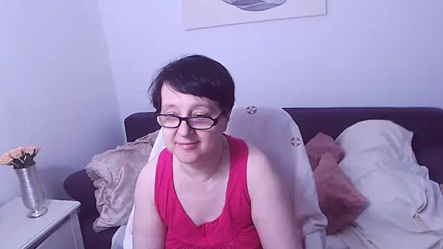 ChristaRose online show from June 5, 7:20 pm