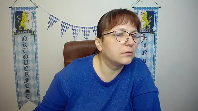 Snapshot of AliceInksSweetty chatting on October 4, 6:08 am AliceInksSweetty online show from October 4, 6:08 am