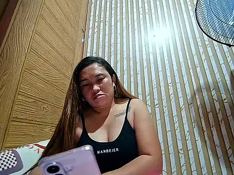 LalaiAsian online show from February 3, 3:50 pm