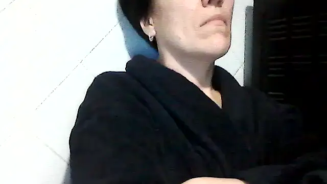 SunnyAmorre online show from October 18, 10:00 pm