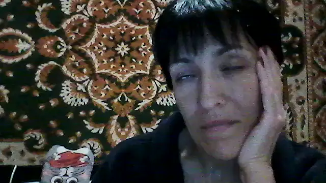 SunnyAmorre online show from April 2, 7:00 pm