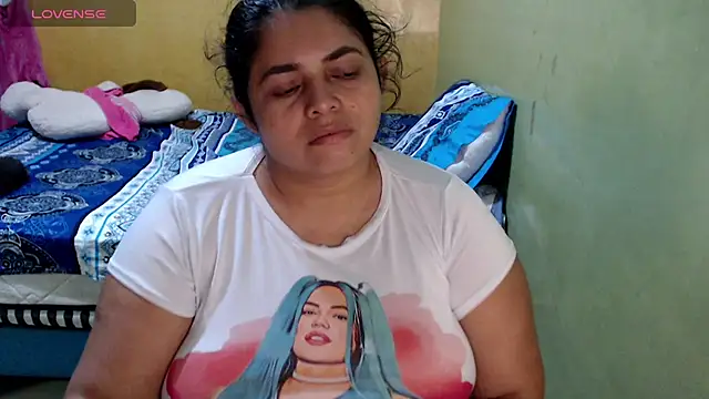 yulieth bbw online show from January 15, 11:33 pm