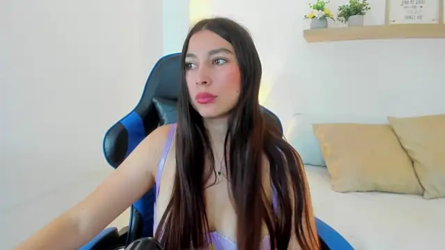 bella 99  online show from June 24, 1:32 pm