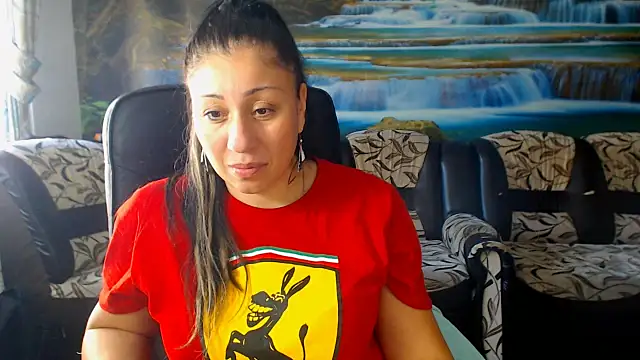 MoistMady online show from October 29, 12:31 pm