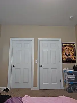 AmethystFoxx online show from June 26, 2:40 pm