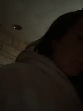 Mini And The Bear online show from March 1, 5:45 pm