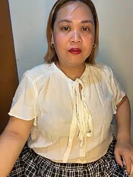 Sweet asian kylie online show from May 6, 4:33 pm