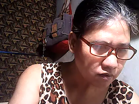 sweetsosie18 online show from June 11, 3:25 am