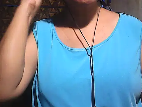 sweetsosie18 online show from February 21, 7:20 am