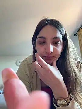 DoriDeluxe66 online show from February 2, 3:44 pm