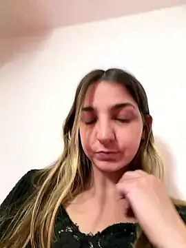 DoriDeluxe66 online show from May 1, 2:53 pm