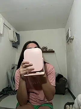 MarieLoveGlamorous online show from March 4, 1:28 pm